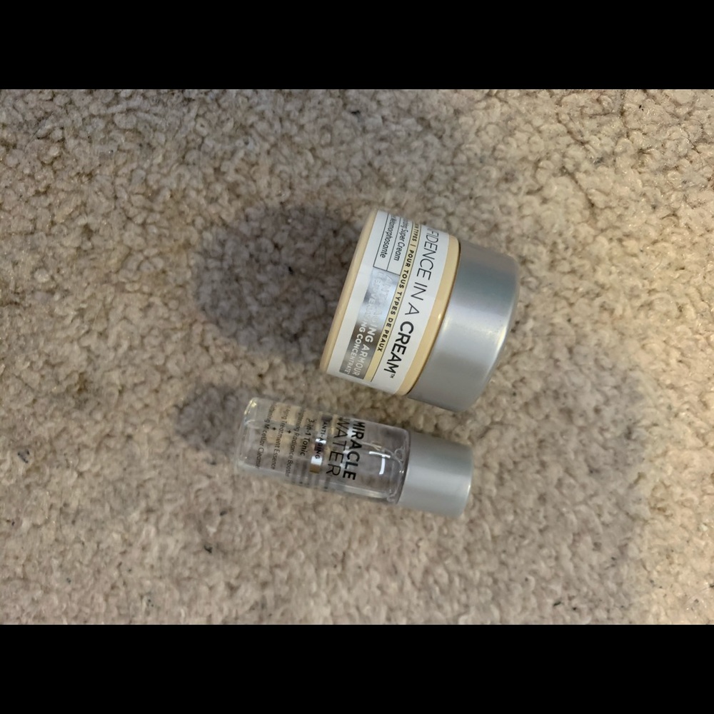 💕(add to any bundle free) It Cosmetics samples